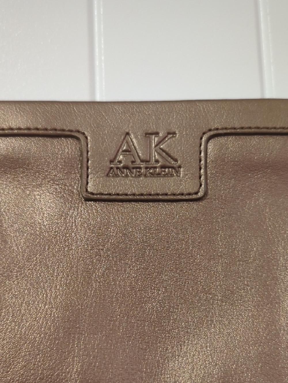 Anne Klein Leather Metallic Bronze Shoulder Purse with Gold Chain - Picture 2 of 6